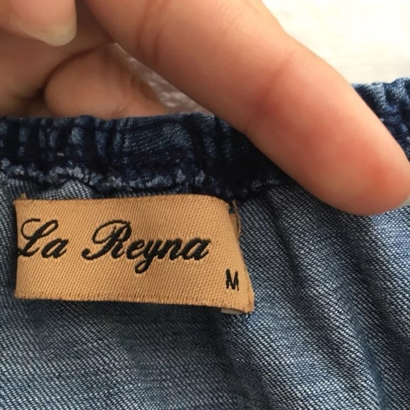 Off the Shoulder Floral shirt - Picture 2 of 3